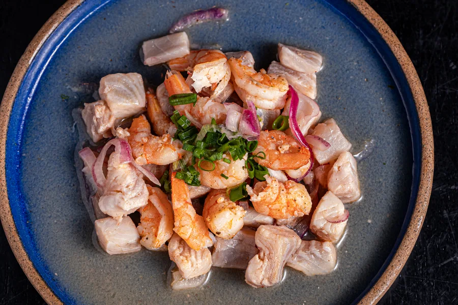 Ceviche de salmão e camarão (300 g)