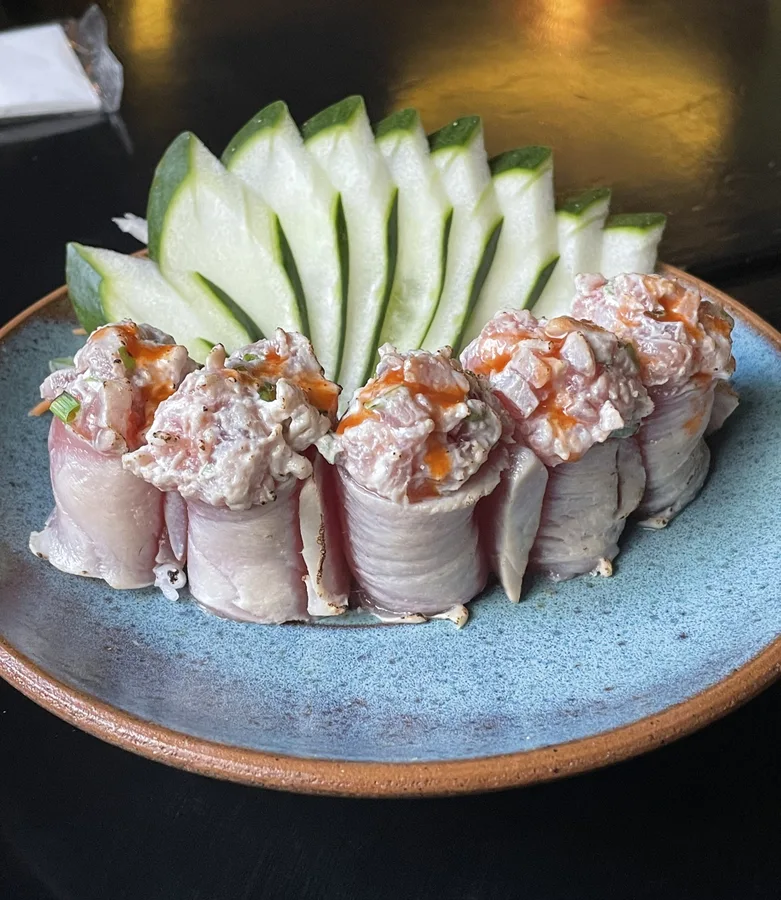 Jhou de atum maçaricado com pimenta Tabasco
